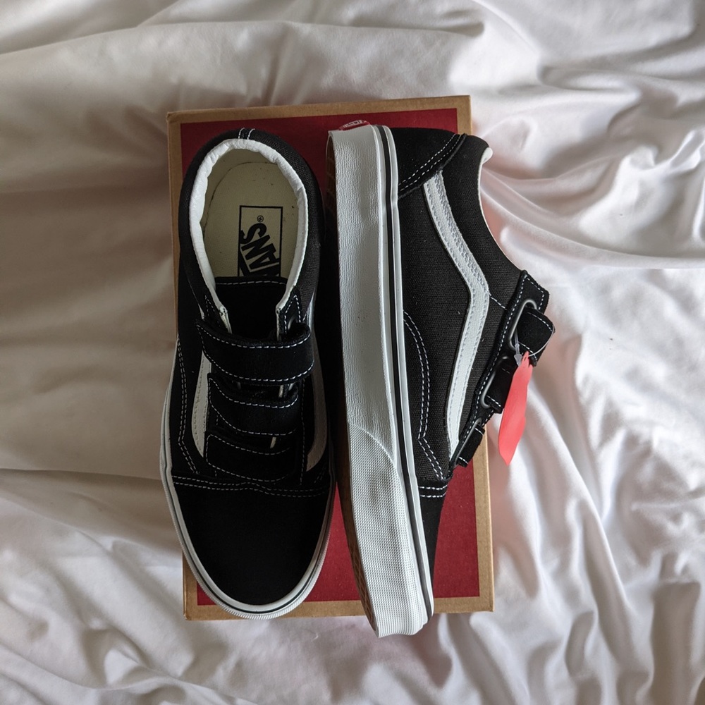 Old Skool V Vans in Black Suede/Canvas